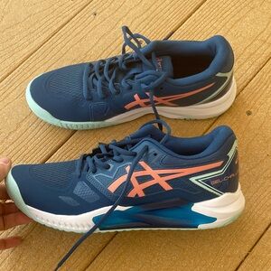 ASICS Gel-Challenger size 8